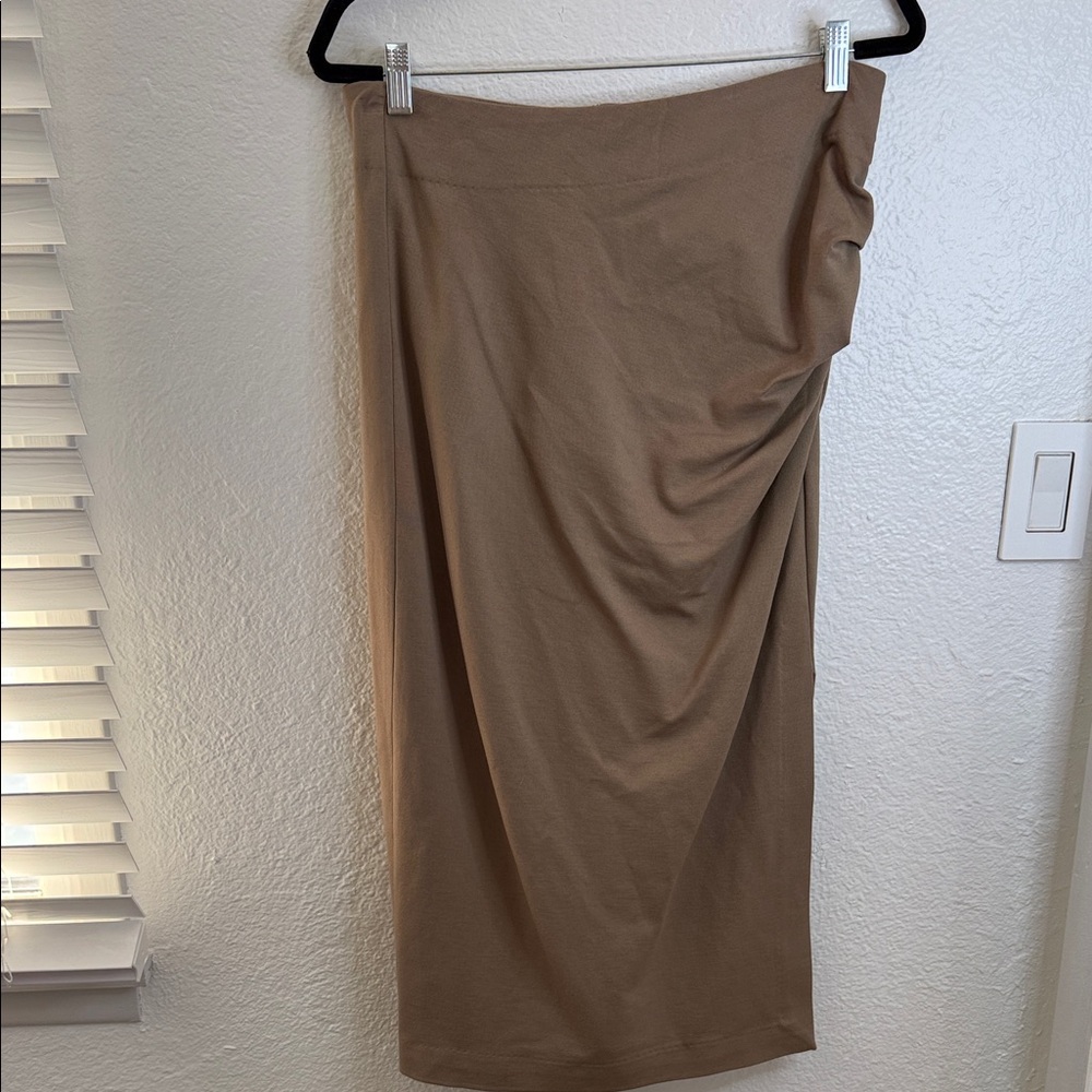 Vince Camuto Camel Midi Skirt With Ruching